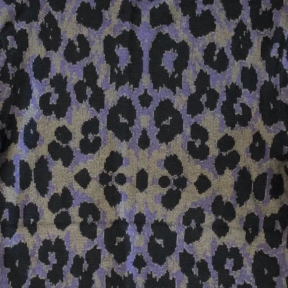 Leopard Print Turtleneck Knit Top - Picture 5 of 5